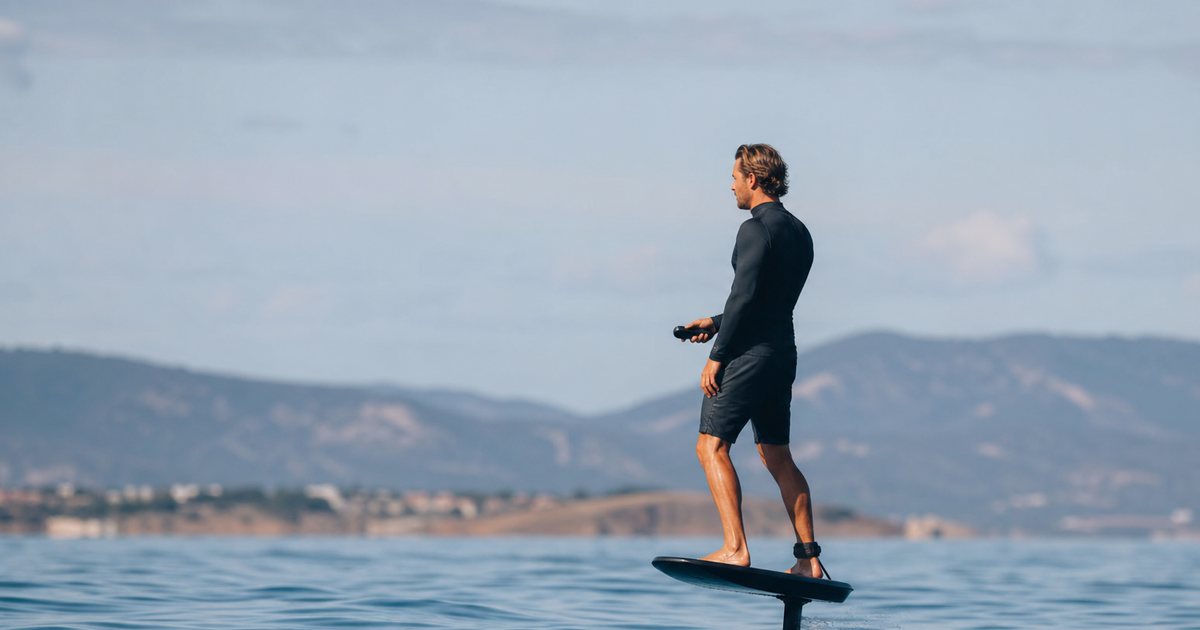 When is a larger board better than a compact efoil for open water?